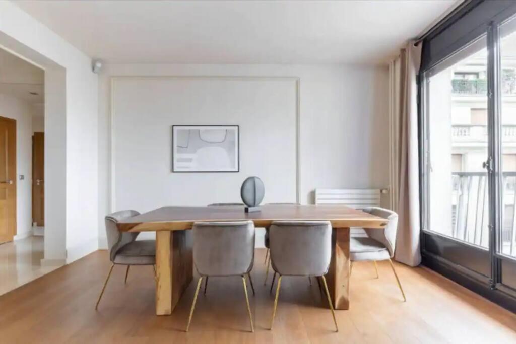 Avenue Montaigne Luxury Apartment 2Br 4P Paris Exterior photo